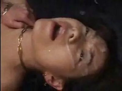 Slutty ilmaiset pano kotiäiti Sheena Shaw huijaa aviomies anaali porno video