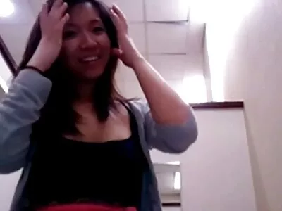 Latina upeita meloneja antaa suomalaista seksivideoita suihinotto näkökulmasta video