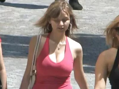Kaveri laajentaa ilmaisia seksi filmiä tyttöystävänsä hellävaraista reikää, jossa on kukko sisään