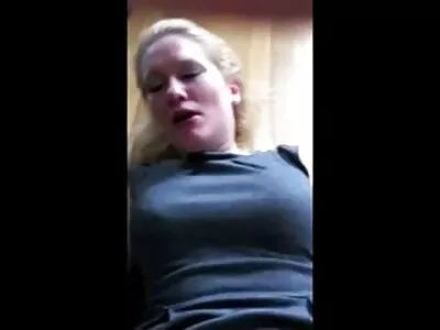 Poliisi saa ilmaisia seksi filmiä kiinni upean rikollisen ja nussii häntä takapihalla