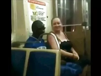 Blondi amatööri saa hänen vaaleanpunainen pillua täynnä iso mulkku ilmaisia nussimis videoita