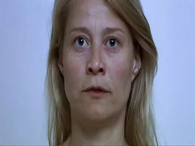 Sheriffin jäykkä kukko suomalaista seksivideoita kyntää povekas vaalea lehmityttö vankilassaan