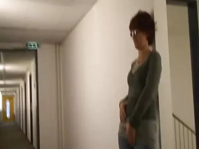 Kolme kuuma babes suudella ja erotiikka ilmainen ilo toisiaan